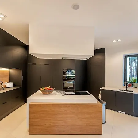 5br Golf & Pool In Caparica | By Airnest * Aroeira (Setubal)