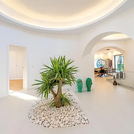 5br Golf & Pool In Caparica | By Airnest