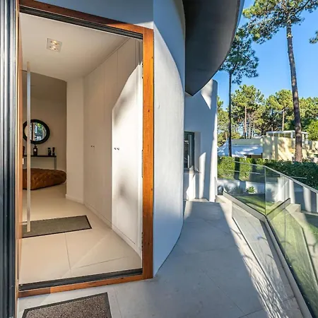 Villa 5br Golf & Pool In Caparica | By Airnest