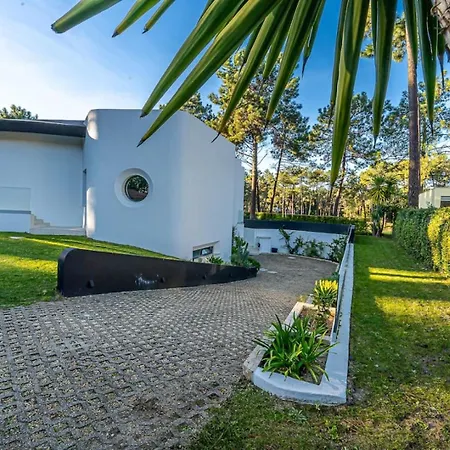 Villa 5br Golf & Pool In Caparica | By Airnest Aroeira (Setubal)