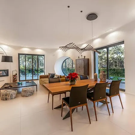 5br Golf & Pool In Caparica | By Airnest