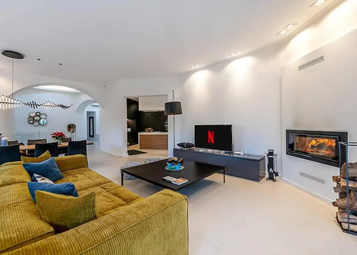 别墅 5br Golf & Pool In Caparica | By Airnest